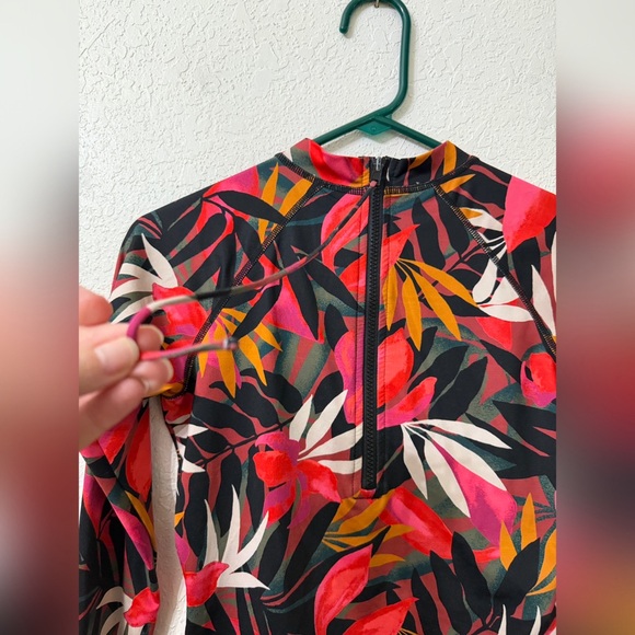 Billabong Core Mock Neck Bodysuit Rash Guard - S - Picture 5 of 8